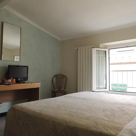 Doria Hotel *